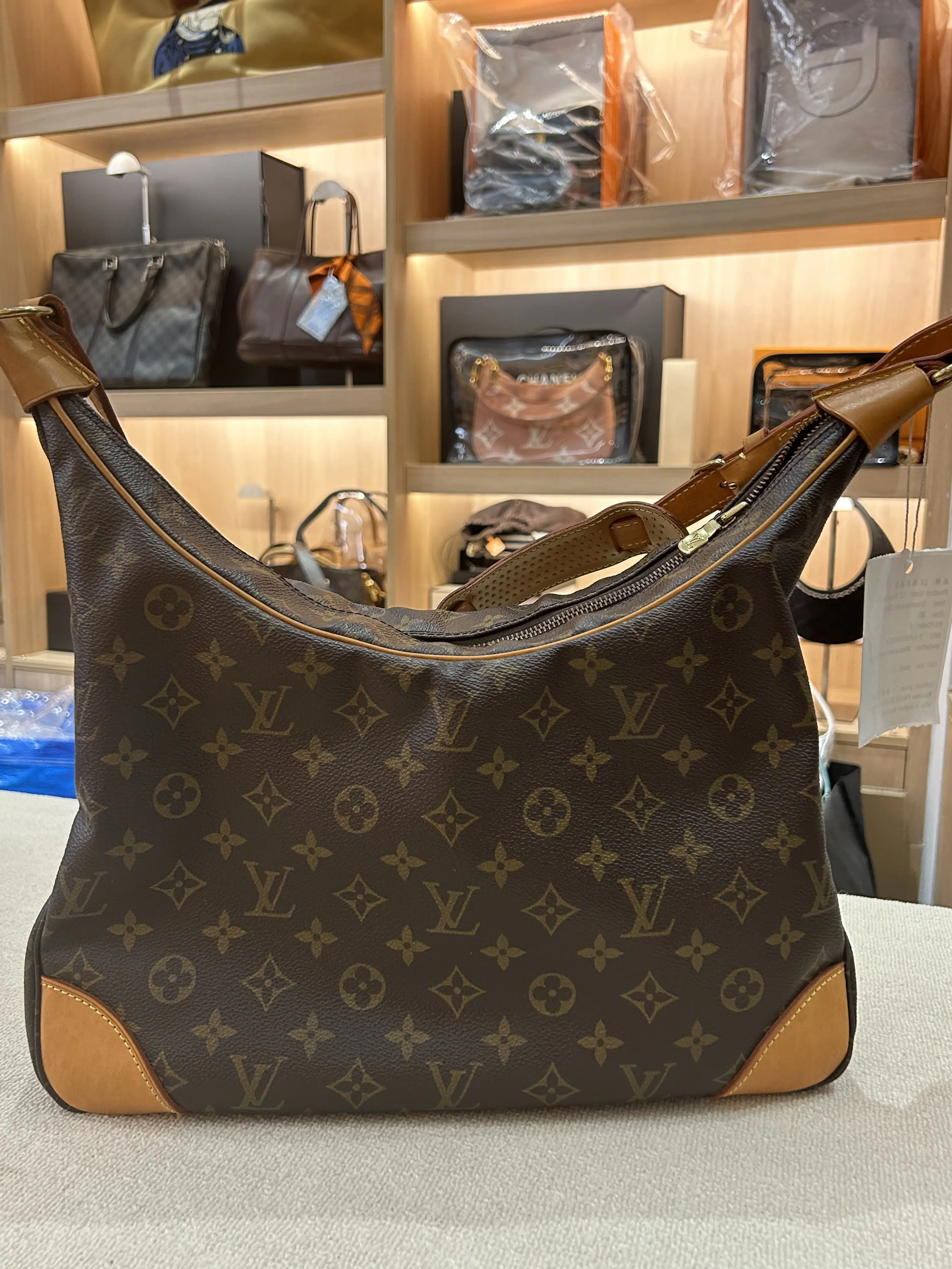 Pre-owned Louis Vuitton LV Boulogne Monogram Leather Hobo Shoulder Bag Authentic Secondhand Luxury Accessory