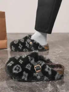 Unisex Faux Fur Mules, Anti-Slip Warm Outdoor Winter Slippers, Fluffy Home Slippers, Perfect Gift Choice Unisex Faux Fur Mules, Anti-Slip Warm Outdoor Winter Slippers, Fluffy Home Slippers, Perfect Gift Choice