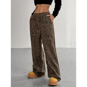 Women’s high-waisted leopard-print sports pants — wide legs, elastic waistband, pockets, lightweight stretchy fabric; suitable for yoga, running, and casual wear; casual pants | leopard-print pants | wide-leg design sports and leisure fitness leggings