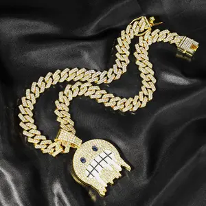 Expression pendant, versatile full-diamond chain, personalized necklace for men and women, diamond-studded, European and American fashion, suitable for commuting