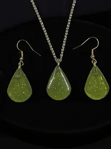Sparkly Green Teardrop Earrings & Necklace Resin Set