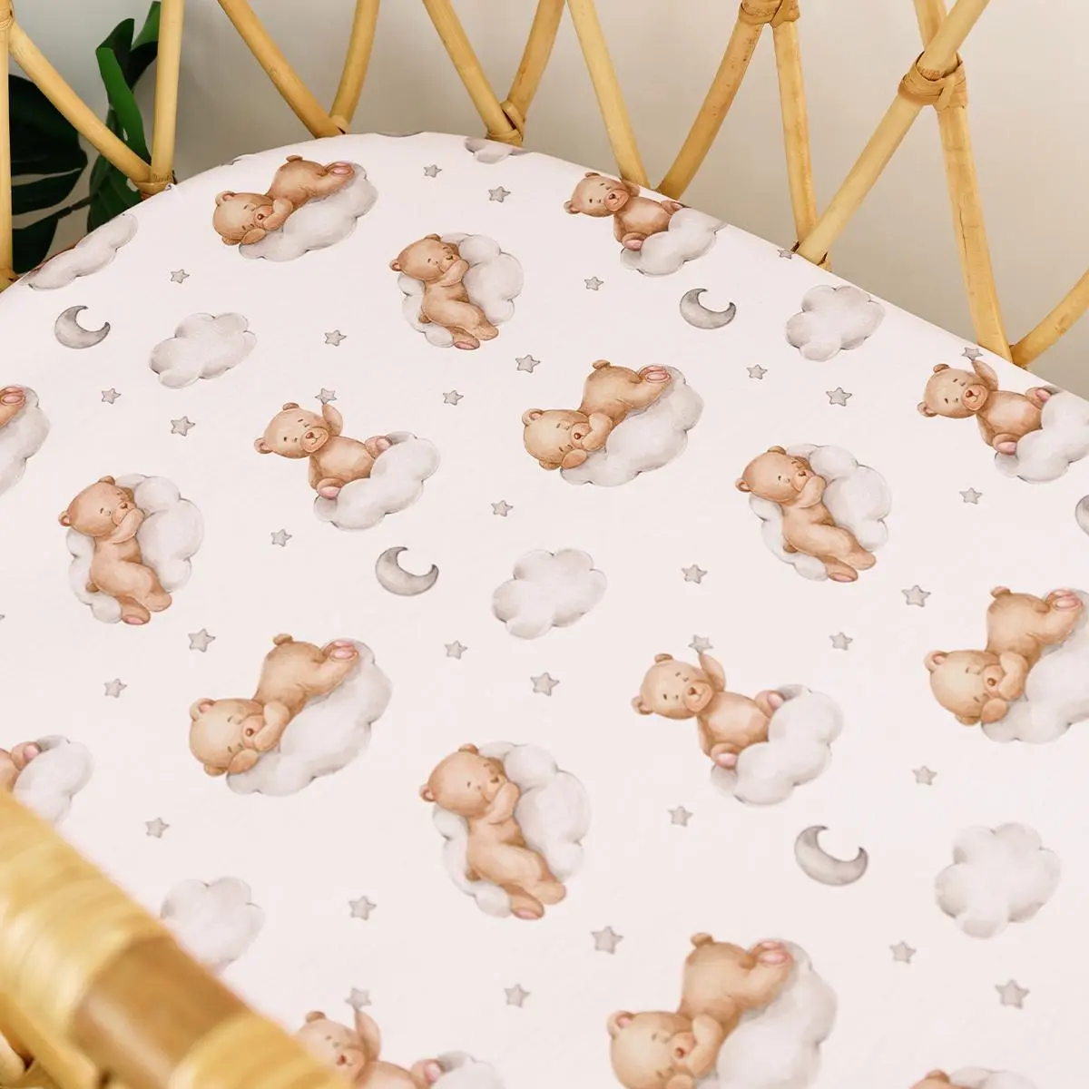 Stretchy Fitted Bassinet Sheet, Bedside Bassinet Sheets, Soft Breathable Baby Crib Mattress Cover, Universal Fit for Oval/Rectangle/Moses Basket, Cute Cloud Bear Print Nursery Bedding for Newborns