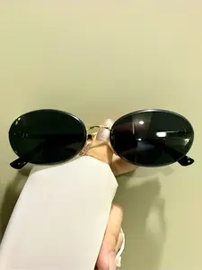 Metal Oval Frame Glasses, Fashion Vintage High-End Decorative Eyewear for Men & Women, Stylish Retro Eyeglasses