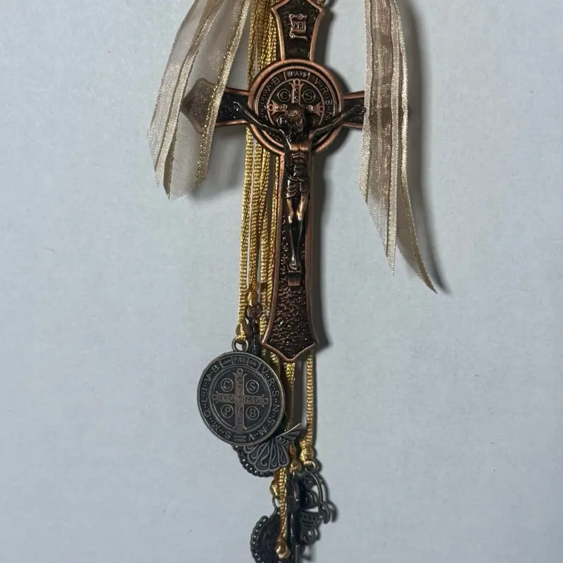 Bendiciones for the Door in Brown Color with Cross Design and Decorative Elements