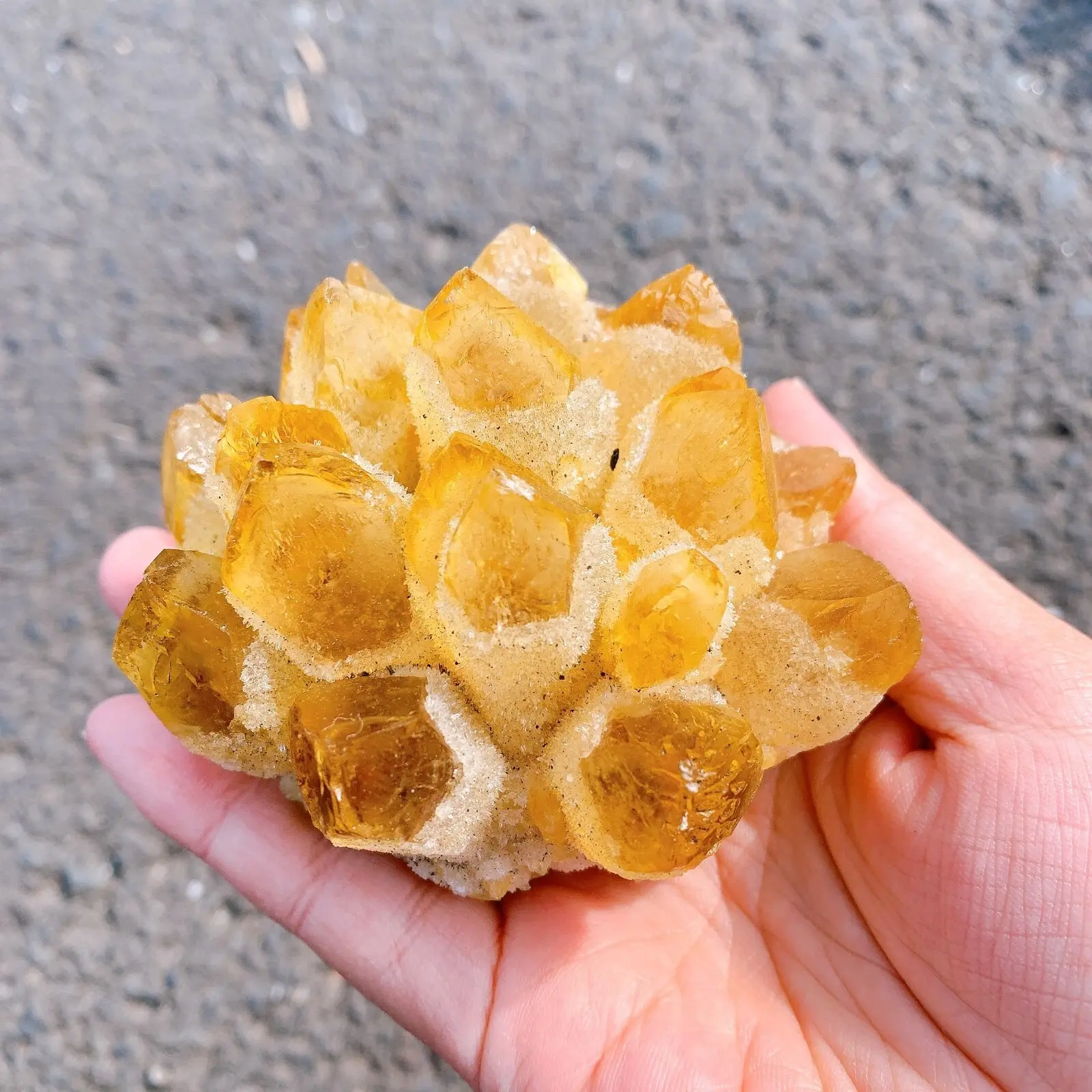 Raw Natural Citrine Quartz Cluster - Yellow Phantom Point Geode Specimen, Natural Crystal Home Decor for Housewarming (All Seasons), Good Gift for Girls, Teens, Friends and Families