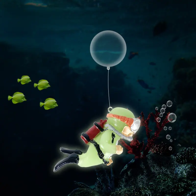 Luminous Green Mini Diver Simulated Floating Frogman Miniature Figures Aquarium Fish Tank Decoration
