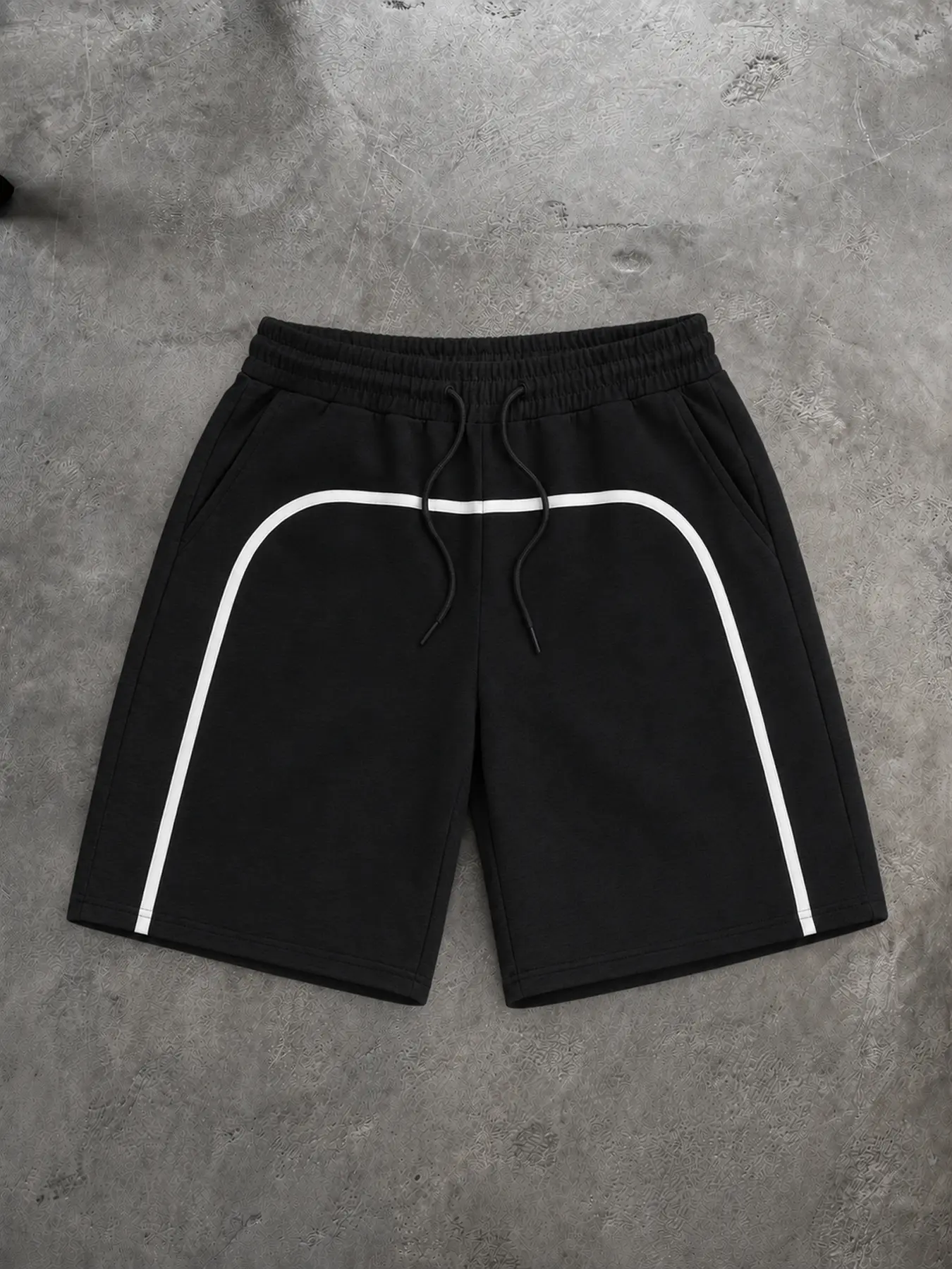 Men's Contrast Piping Shorts with Elastic Drawstring Waist and Side Pockets, Relaxed Fit Athletic Basketball Shorts, Casual Knee Length Sports Bottoms for Gym, Running, Training, Workout, Streetwear, Travel, Daily Wear, Summer and Weekend Outfits for Men.