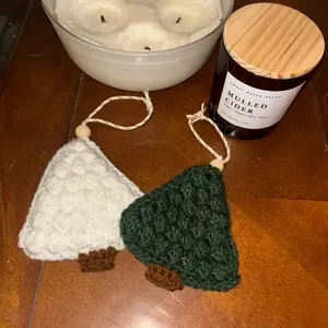 Crochet Christmas Tree Ornament - Festive Home Decor