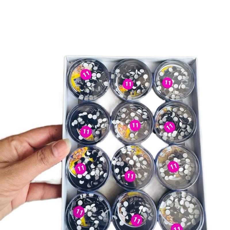 Nepali/ Indian Traditional Kumkum Bindi for women