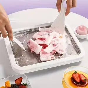 Portable manual ice cream maker with a 304 stainless steel square tray and double scrapers. No electricity required, mini storage, available in three colors. Ideal for homemade ice cream, frozen yogurt, and fruit smoothies.