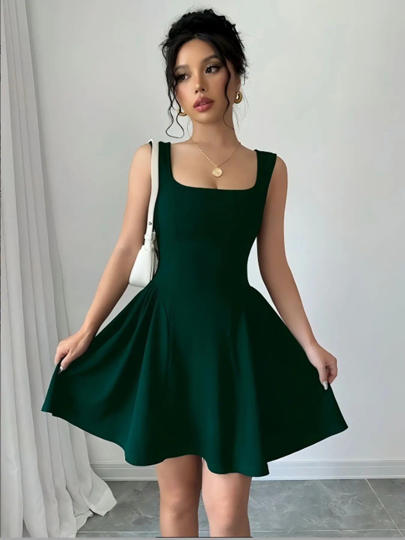 A women's fashionable green Sleeveless Summer temperament waist cinching short dress, with a sharp cut outlining the waistline, suitable for commuting to work, shopping, and outdoor wear, Casual, Minimalist, Bodycon Summer Dress