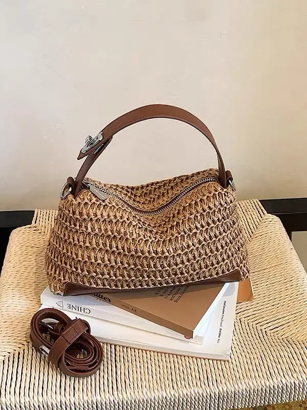 STRAW BAG FOR VACATION