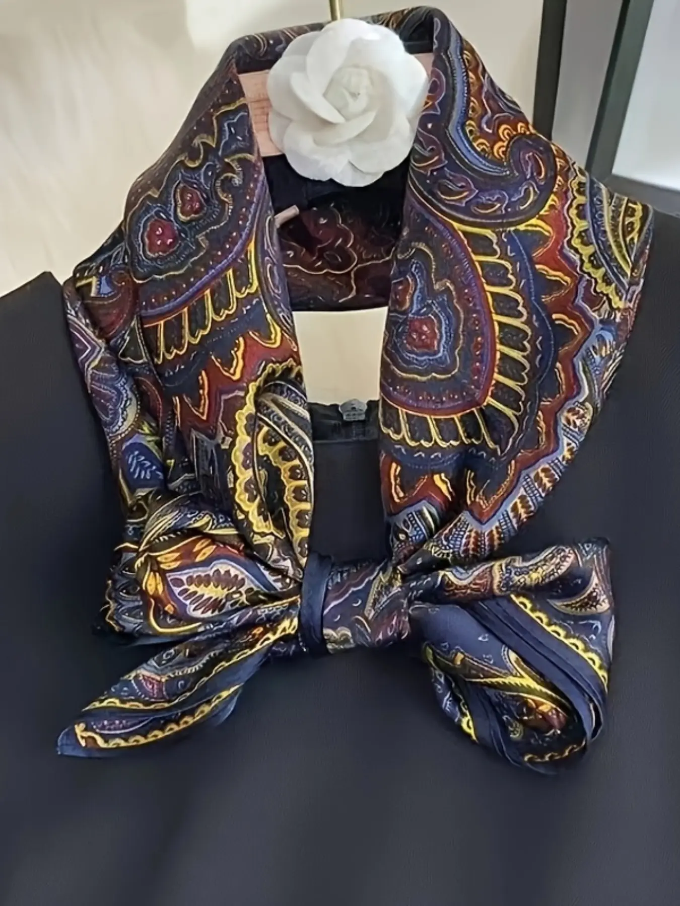 Vintage Style Women's Men's Pocket Square - 27.5" Vintage Print Neck Scarf, Dark Blue and Gold Paisley Design, Polyester, Hand Wash or Dry Clean, Great for Christmas, Teacher's Day, Graduation, Father's Day Gift