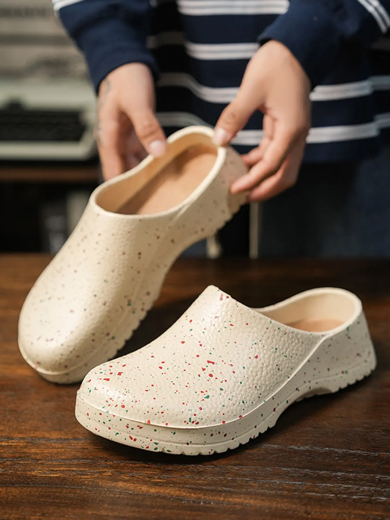 Women's Eva Slip-On Shoes, Comfortable & Durable, Lightweight Design, Ideal for Outdoor Activities, All-Season Casual Footwear, Eva Clogs Mules