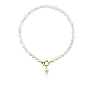 Cora Necklace