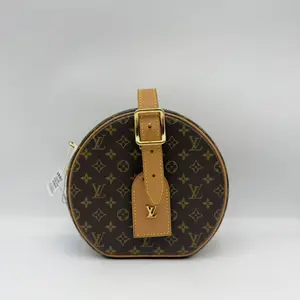 Pre-owned Louis Vuitton Hz9 Monogram Round Hard Case Crossbody Bag 71415