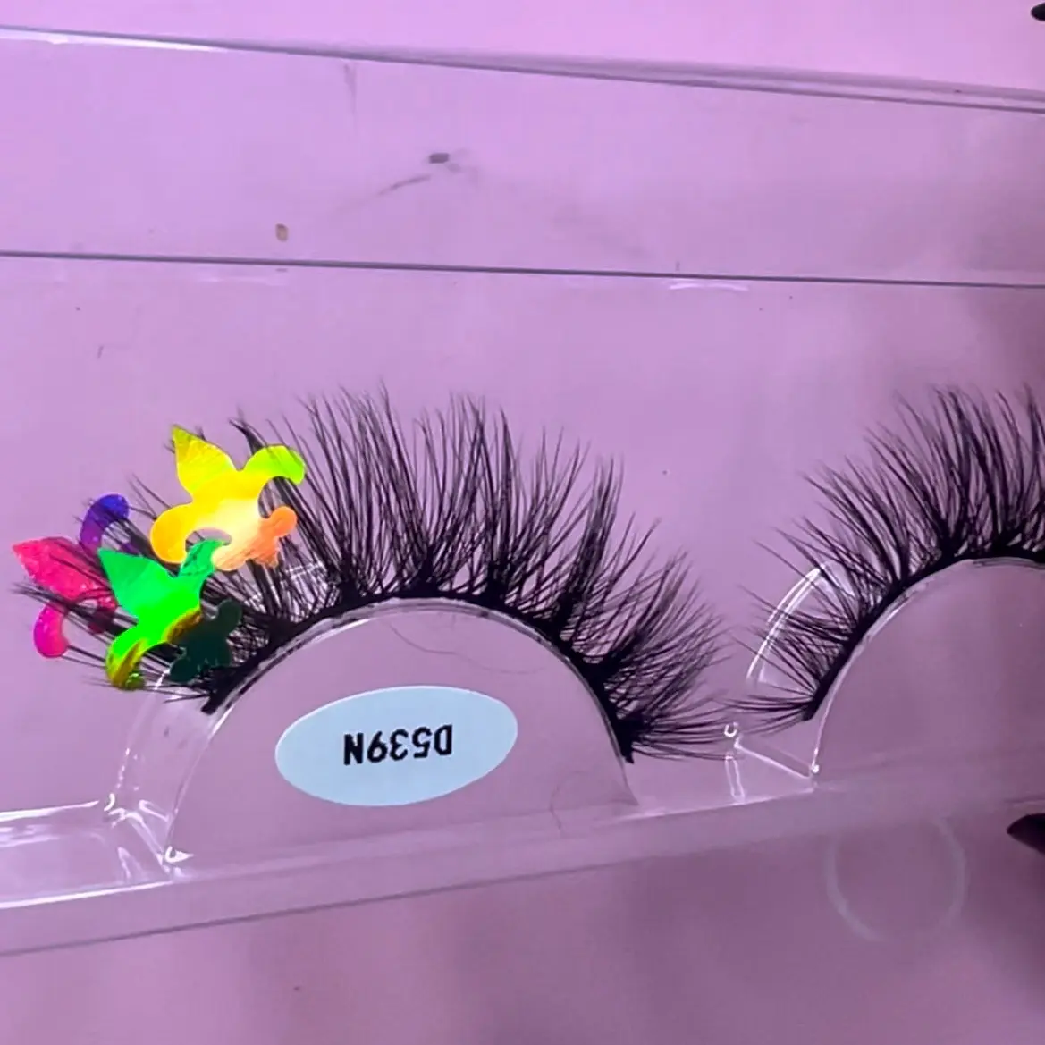 Flur De Lis Lashes