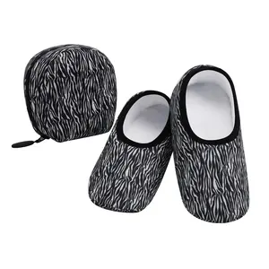 Women Skinnies With Travel Pouch Slippers Zebra