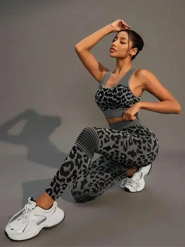 Women's Leopard Print Sports Bra & High Waist Leggings Tracksuit Set, Scoop Neck Crop Top & Skinny Pants, Sportswear Set for Yoga Gym Workout Running