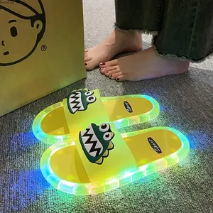 Women's LED Light-Up Crystal Glossy Flipflops - Comfortable Non-Slip Luminous Summer Sandals, House Slippers for Indoor-Outdoor Use, Leisure Sport & Outdoor Recreation Gift Idea, Slipper
