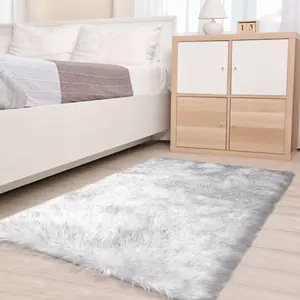 BedStory Sheepskin 2X3 - 5X7 Ft Area, Faux Fur for Bedroom Bedside, Luxury Home Decoration Springtok lightweight playroom rug
