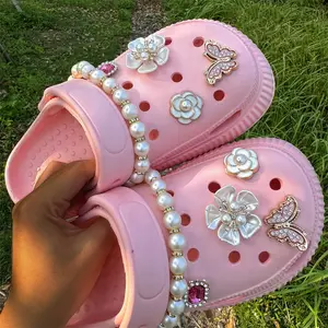 10pcs Shoe Charm Set Pink Bow Tie Cave Shoe Buckle DIY Accessories Button for Clog Sandals,Rhinestones Bling Chain Charms Cute Designer DIY Shoe Accessories Decoration Jewels Party Favors