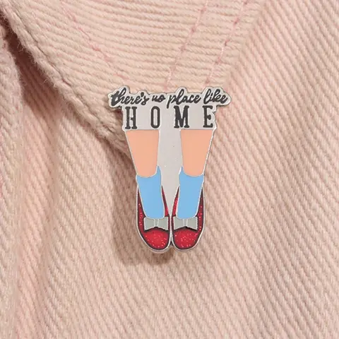 Glittering Red Shoes Enamel Pin Clip, Lapel Pin, Brooch Pins, Cute Brooch for Women & Men, Fashion Accessories for Party, Daily Clothing Decor, Trendy All-match & Exquisite Brooch for Birthday Gift