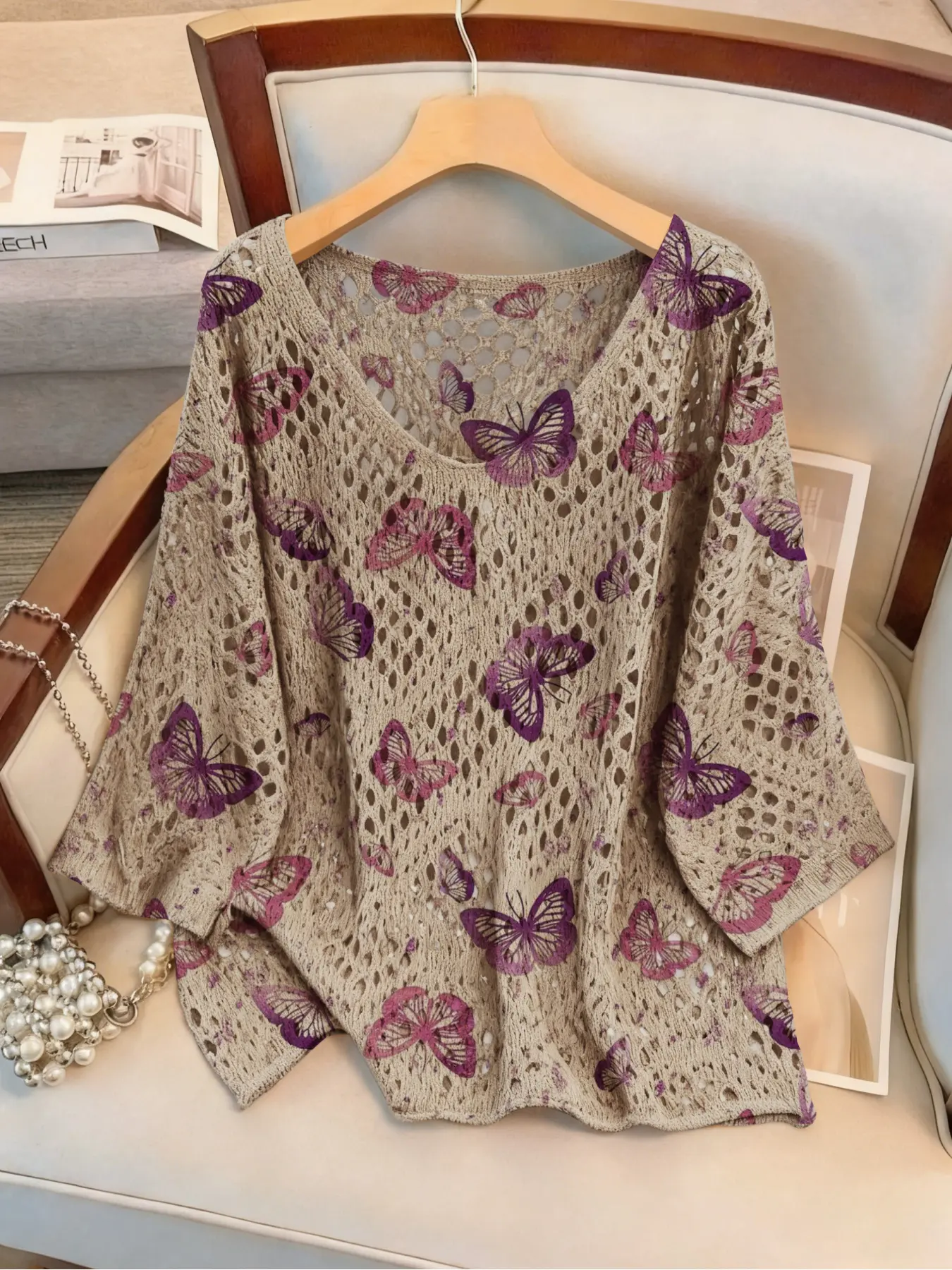 Women's Butterfly Print Long Sleeve Knit Top, V Neck Casual Elegant Vacation Style Sweater, Loose Batwing Shoulders, Spring Summer Fall Fashion Knitwear Womenswear