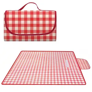 Extra-large outdoor picnic blanket, measuring 80 inches by 60 inches. A waterproof and foldable blanket with a checkered pattern, suitable for use as a picnic mat on beaches, camping sites, grasslands, and parks. Suitable for 2-4 people.
