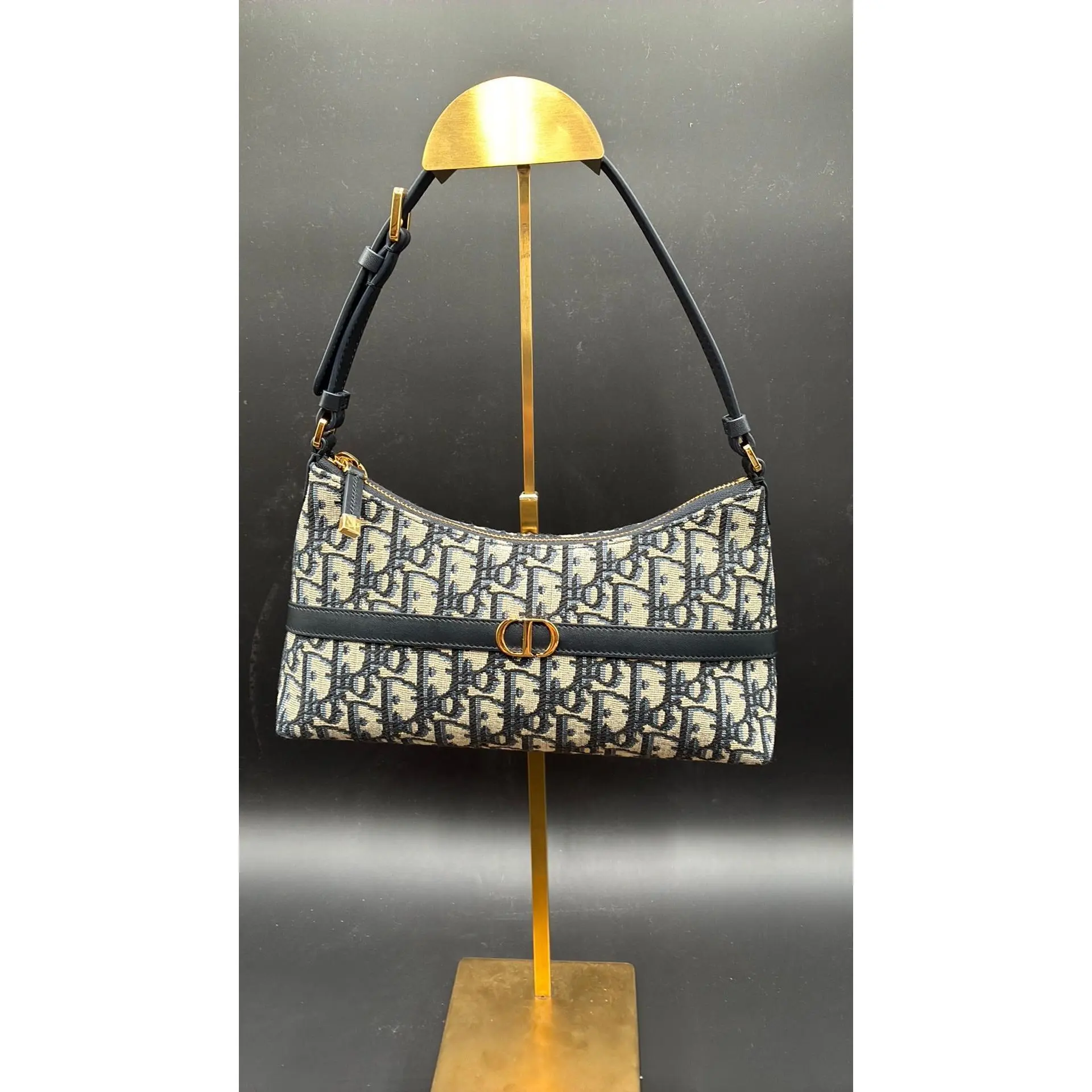 Pre-owned Leather Luxury Bags & Accessories Christian Dior 30 Montaigne Mini Hobo Bag, Blue Oblique Jacquard Date Code: 46MA1215. Entrupy ID: DTGXVBQ.