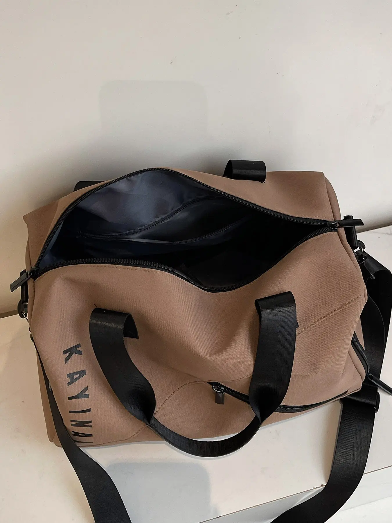 Fashion Simplicity Travel Bag Personality fashion simplicity contrast color one-shoulder  main image 2