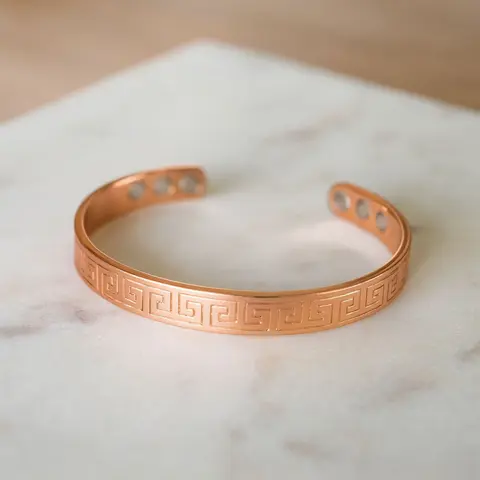 Ciana Women's Real Copper Magnetic Bangle Bracelets - Minimalist, Adjustable 6-8.5 Inches, 30g Premium Touch Wellness Jewelry, Sturdy Elegant Everyday Accessory, Gift-Ready for Birthdays
