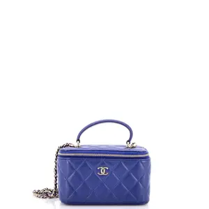 Pre-owned CHANEL material Messenger Bags by Rebag