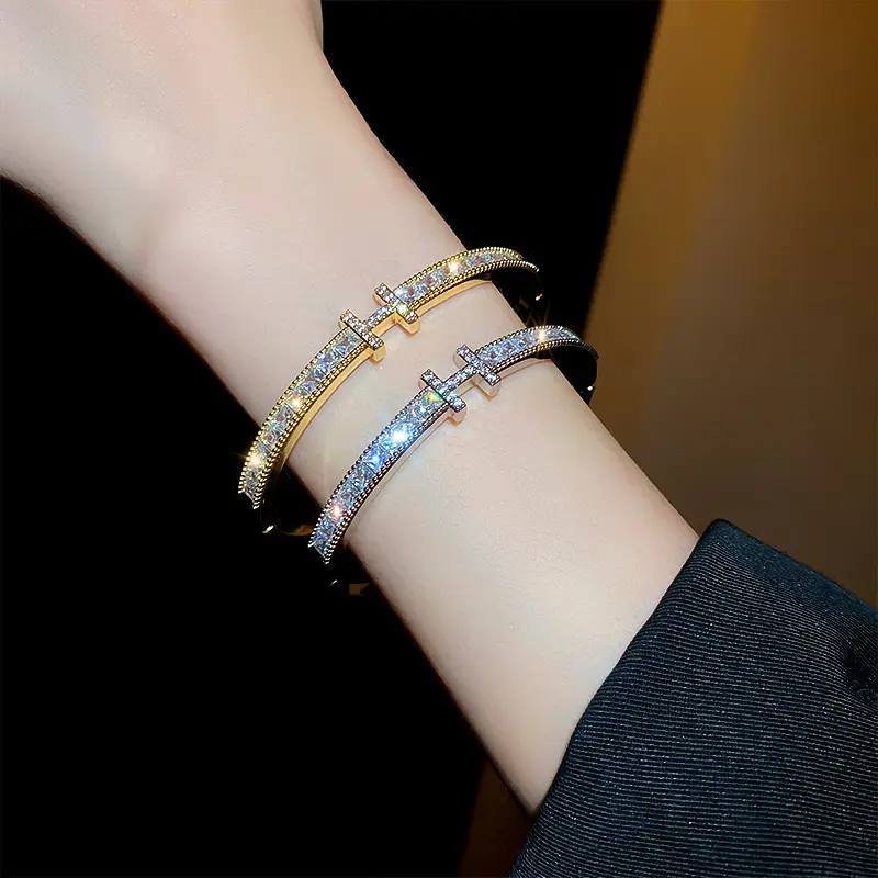 Unisex Luxury Minimalist Copper-Base English Letter Bangle, Shiny Zircon Costume Jewelry for Elegant Daily Wear, Unisex Names, Choking Hazard Small Parts, Diamond, Matching Couple Bracelets, Letter Motif, Adults, English Letters