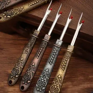 Vintage Sewing Thread Cutter, Ergonomic Handle, Floral Pattern with Accents, Multiple Colors Available, Sewing Supplies Crafts, Ideal for Sewing, Embroidery, Handmade Crafts