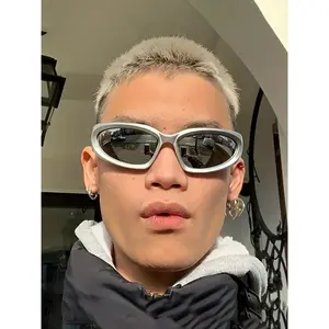 Unisex Y2K Future Style Glasses –Wide Lens, Lightweight Plastic Frame, Y2K Millennium Trend, Outdoor Fashion Accessory, Gift-Ready, Futuristic Sunglasses, Trendy Sun Glasses