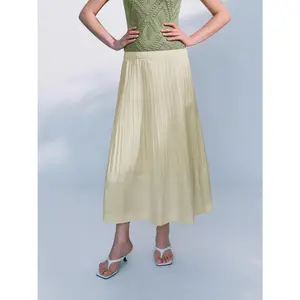 URBAN REVIVO Lady's High-Waist Stretchy Flared A-Line Midi Skirt - Solid Color, Thin Polyester Crinkled Fabric, Elastic Flattering Fit, Spring Basic Daily Womenswear Bottom UWM550037, Flowy Skirt