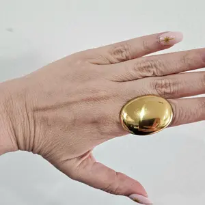 Nubia Gold Ring (Anillo)