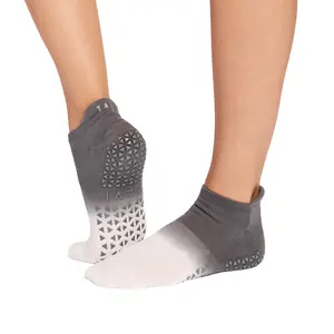 TAVI Grip Savvy Socks