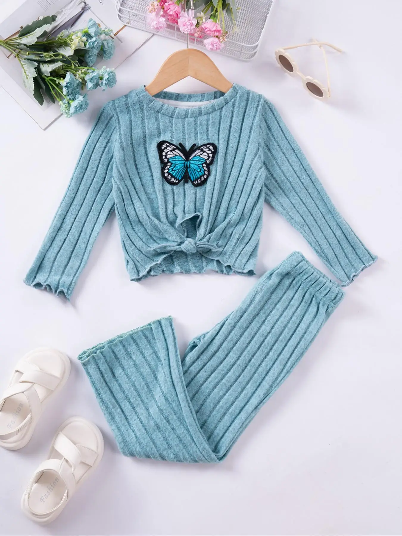 Two-Piece Set Toddler Girl's Butterfly Patched Knot Tee & Lettuce Trim Flare Leg Pants Set, Round Neck Long Sleeve Top & Bell Bottom Trousers, Casual