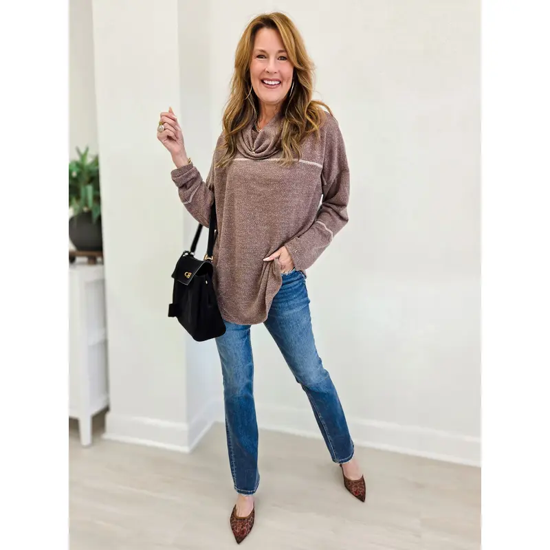 Vervet Pleasantly Mid Rise Straight Leg Jeans