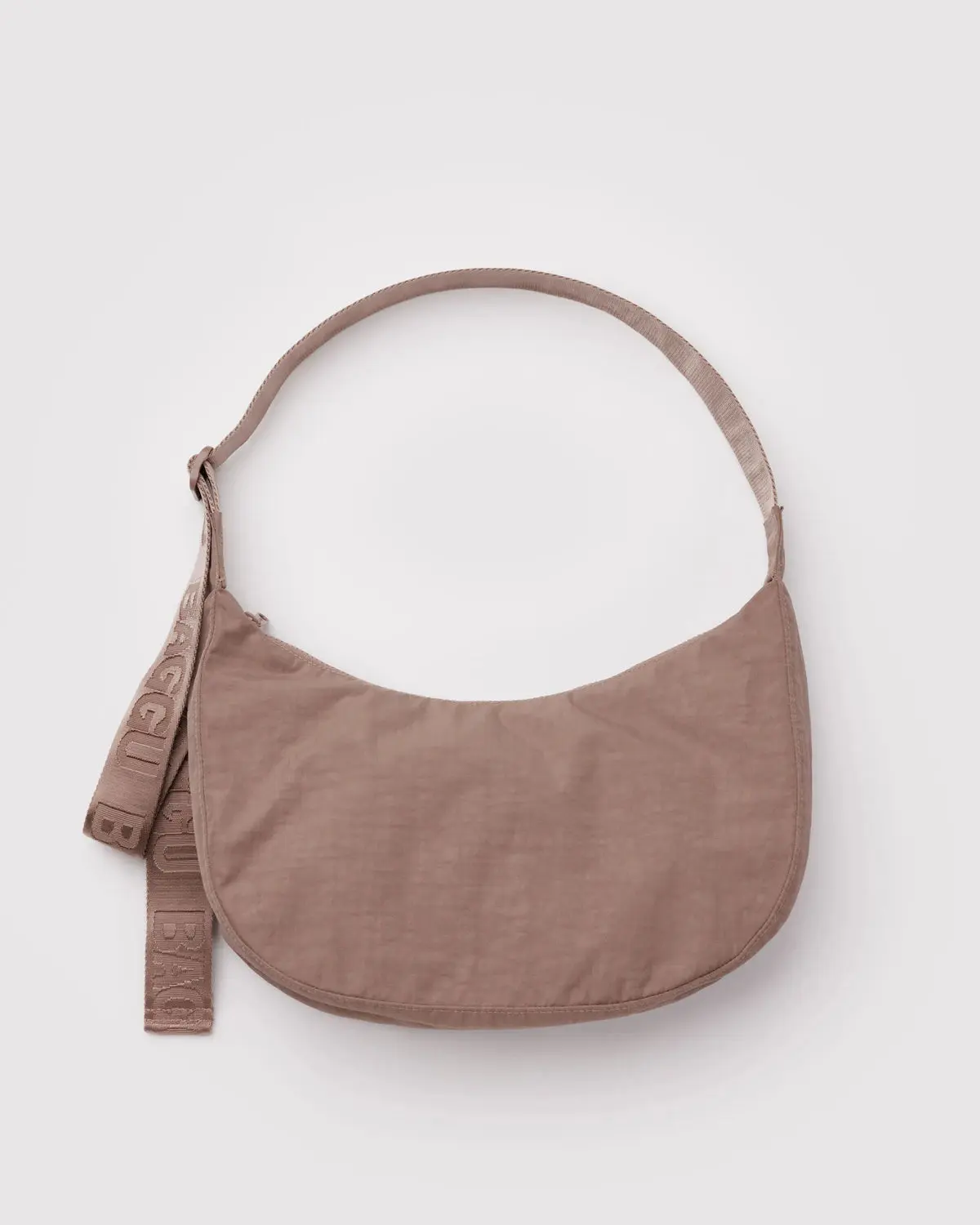 Baggu. Medium Nylon Crescent Bag in Toasted Almond