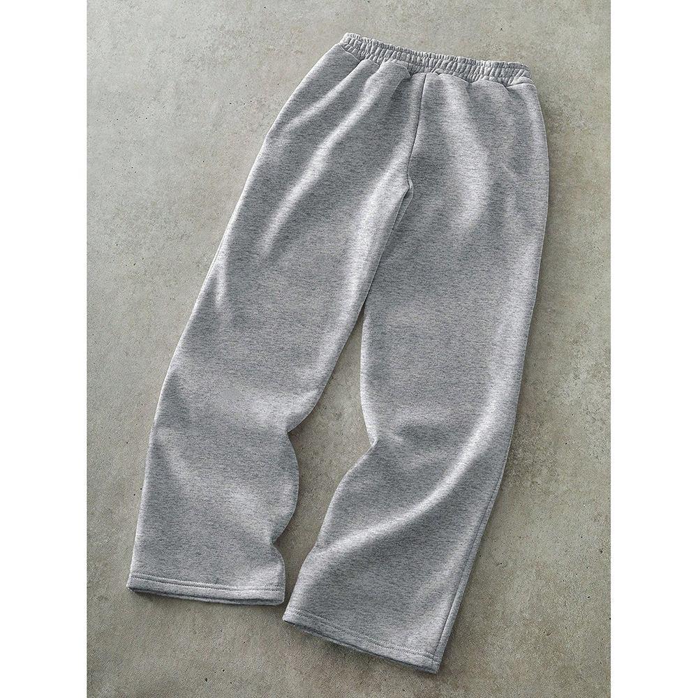 Noctra Graphic Sweats