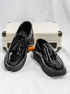 1 Pair Men's Tassel Patent Leather Loafers | Smart Casual Style | Glossy Leather Upper + Soft Elastic Sole + Tassel Detail | Ideal for Commute / Dates / Business Casual, Easy Slip-On Design, Walking Shoes