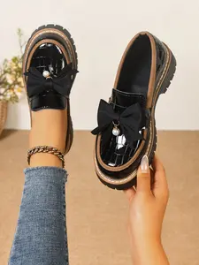 Women's Loafers Spring & Fall 2026 New Arrival, Pearl Sparkle Embossed Leather Bow Tie, British Style Small Shoes, Casual PU Material
