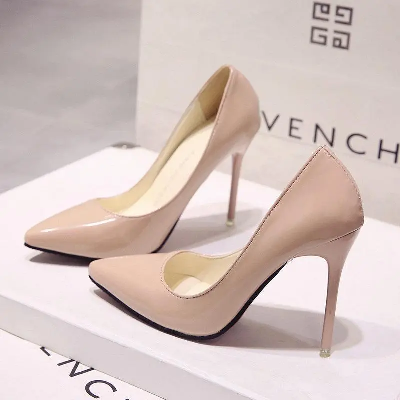Tonya - Sexy Nude Plus Pumps