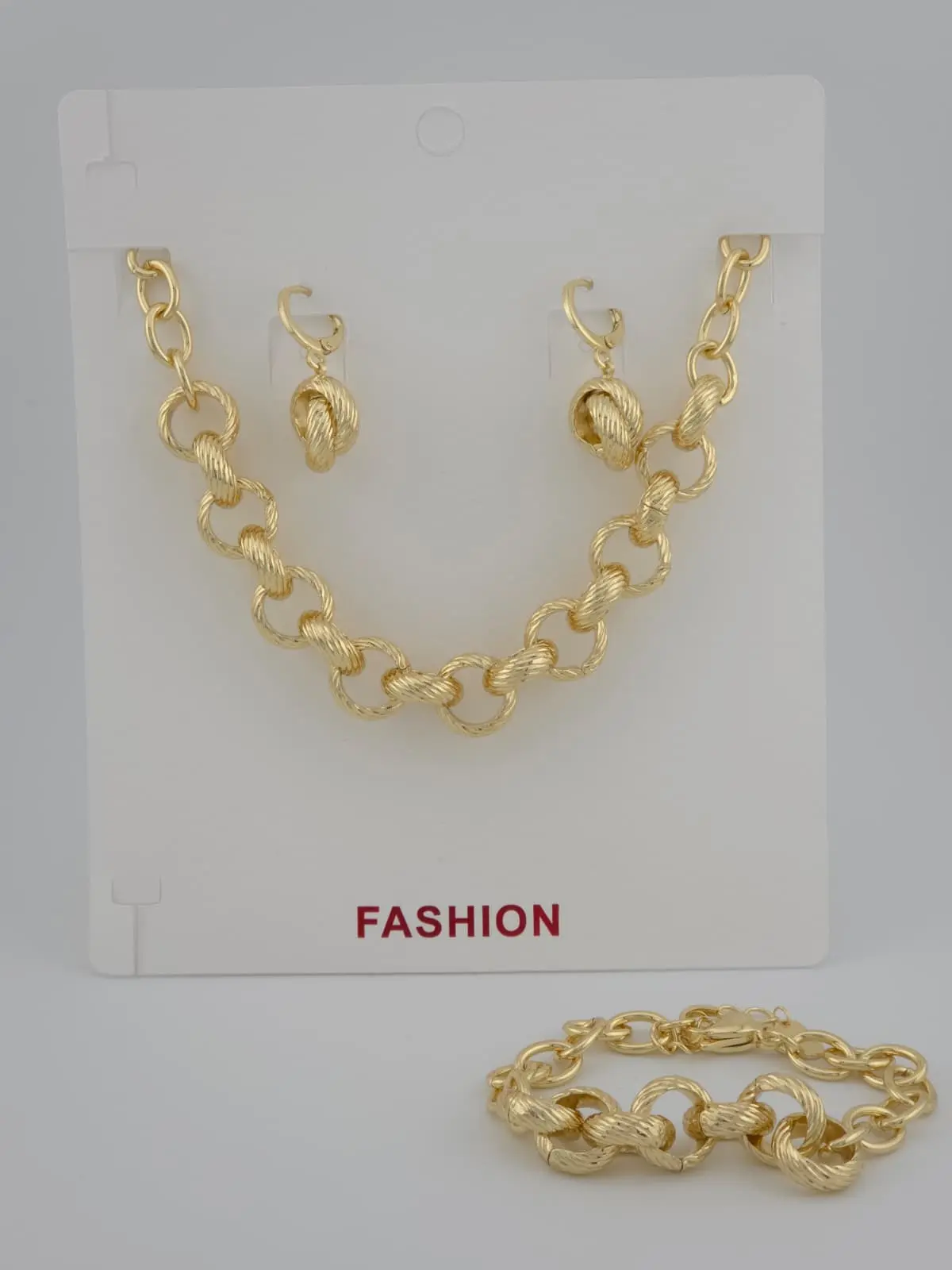 Set collar aretes y pulsera