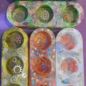 Tea light candle holder