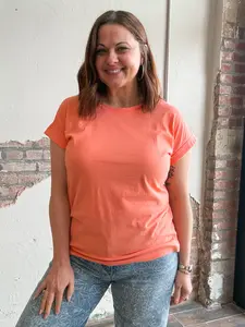 Keep It Classic Everyday Tee in Coral