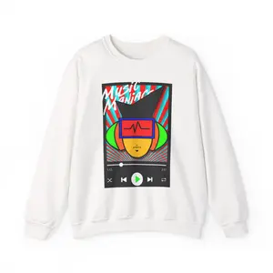 Press PLAY! Mann | Music Maniacs | Graphic White Crewneck Sweatshirt | Music Player Design Apparel